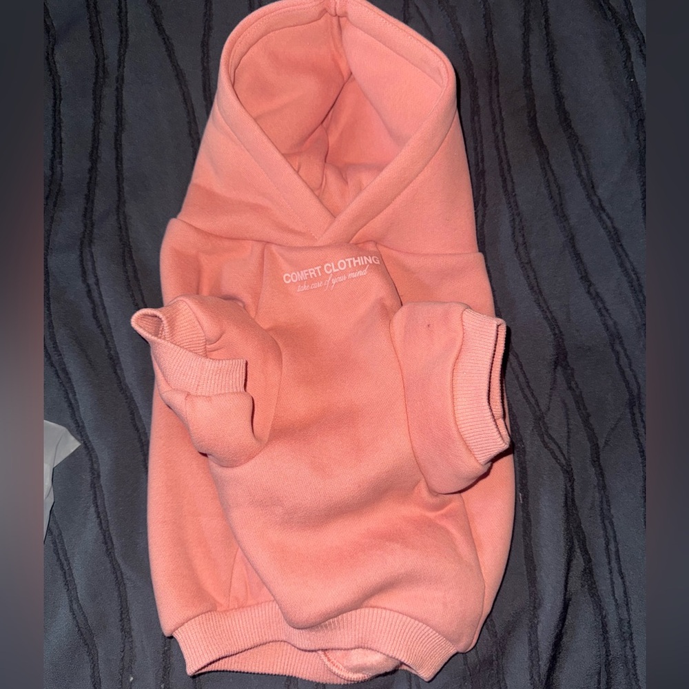 comfrt clothing pet hoodie for dog or cat!!